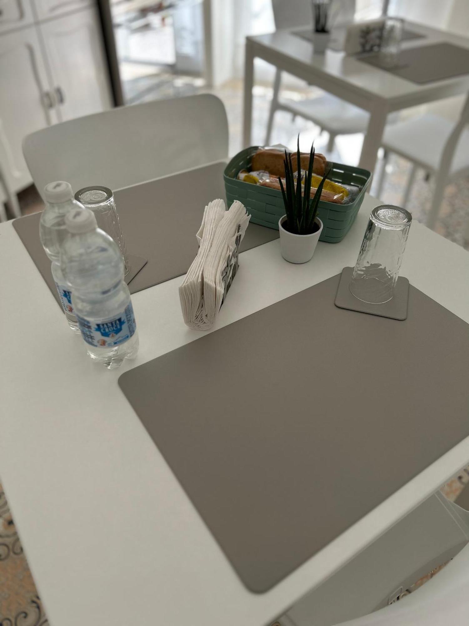 Interno 9 Ξενοδοχείο Μπάρι Εξωτερικό φωτογραφία